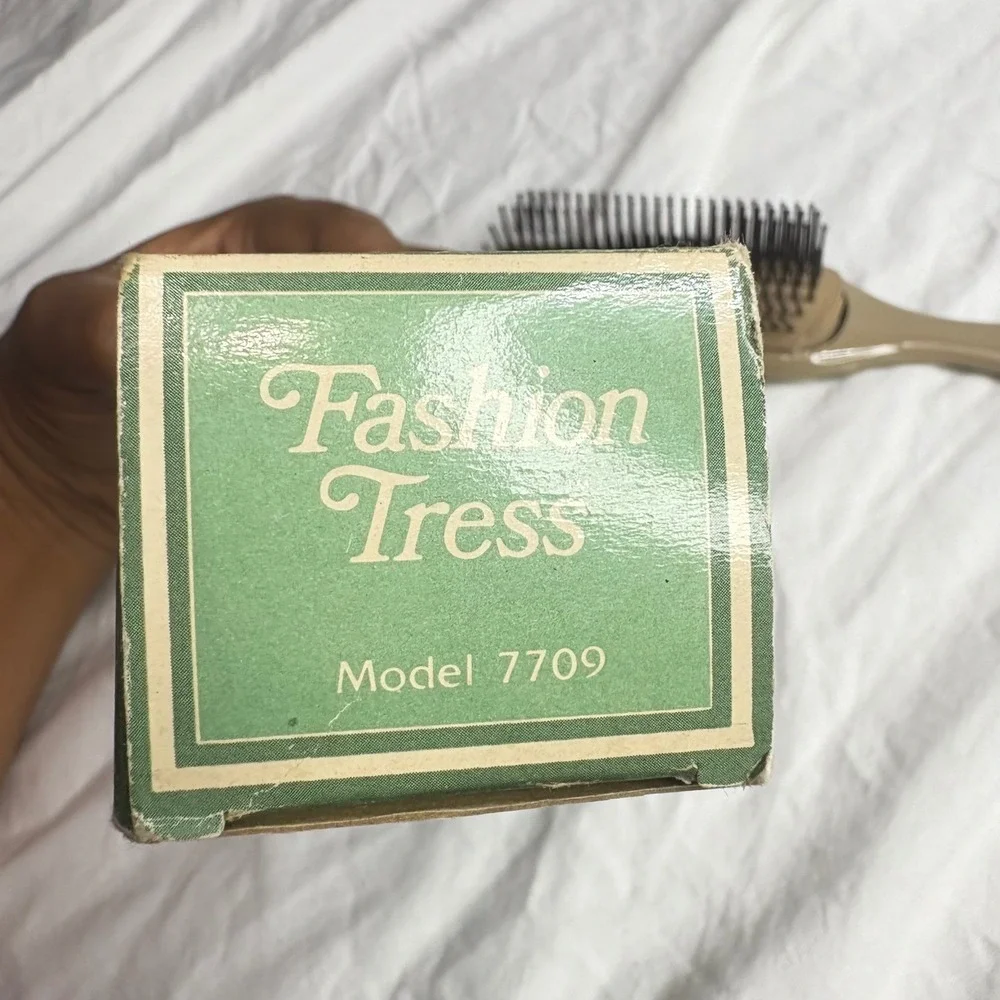 Vintage Fashion Tress Professional Hair Brush Model 7709 with Original Box
